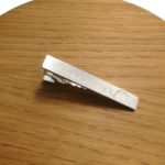 ピーターパンの帽子ネクタイピン-オーダーメイド