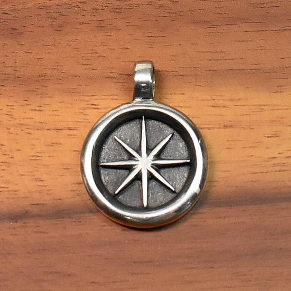 コンパスモチーフペンダントトップ画像1/オーダーメイドシルバーアクセサリー