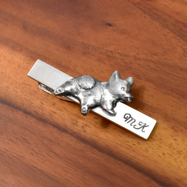 愛犬コーギーのネクタイピン画像２-オーダーメイドシルバーアクセサリー